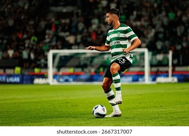 CBA本土球员表现观察 年轻球员成长路径分析